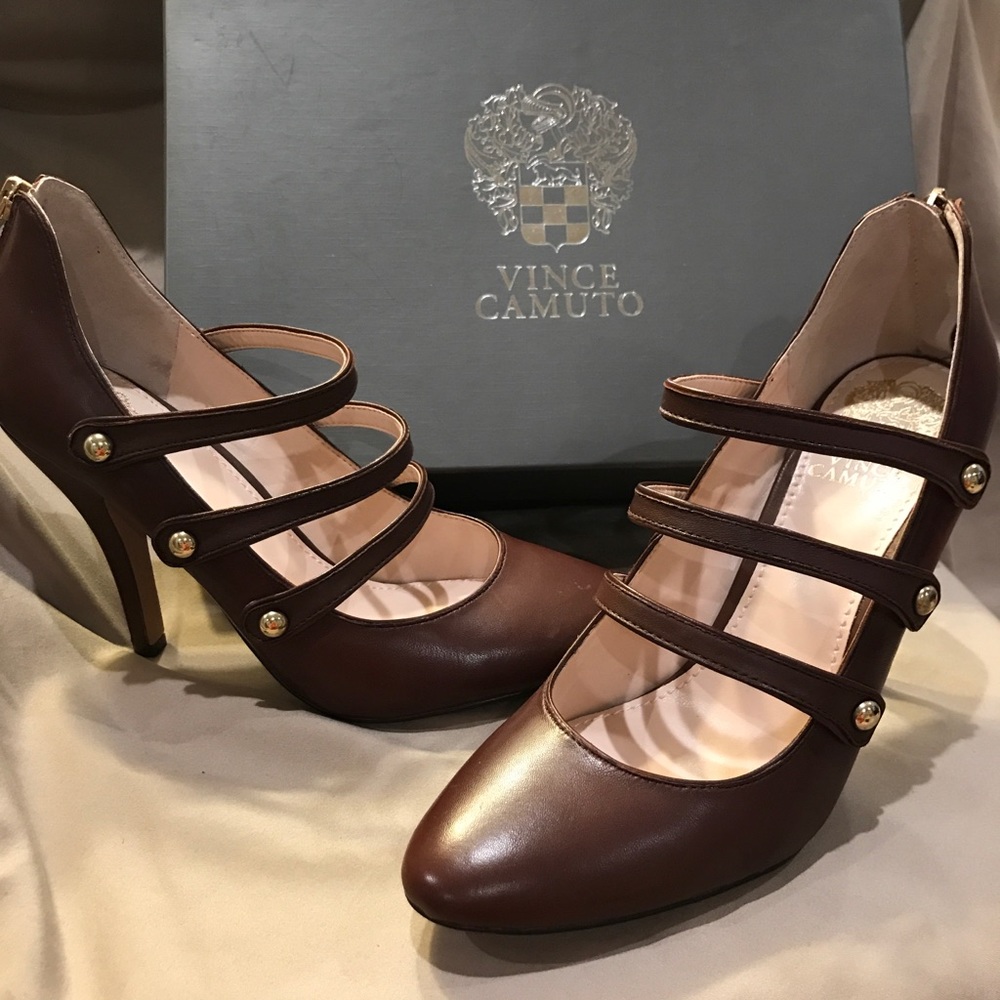 NEW Camuto Brown Heels with strap & zipper detail